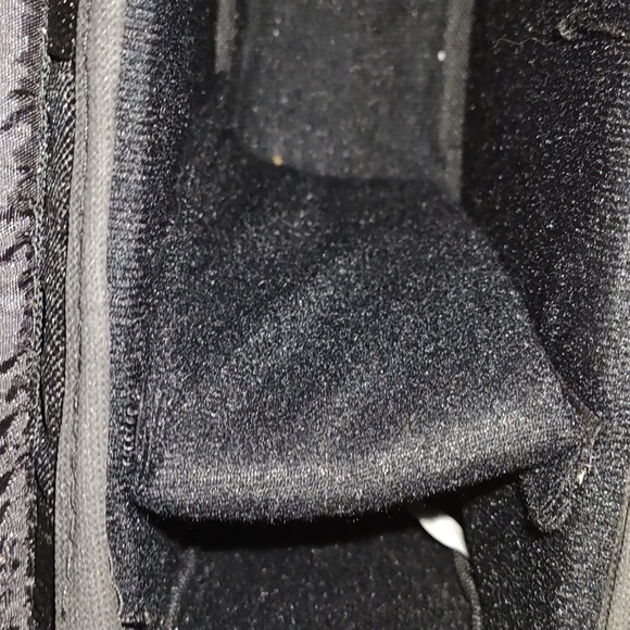 Vintage Canon camera and Canon bag with brush cleaner - Picture 10 of 13